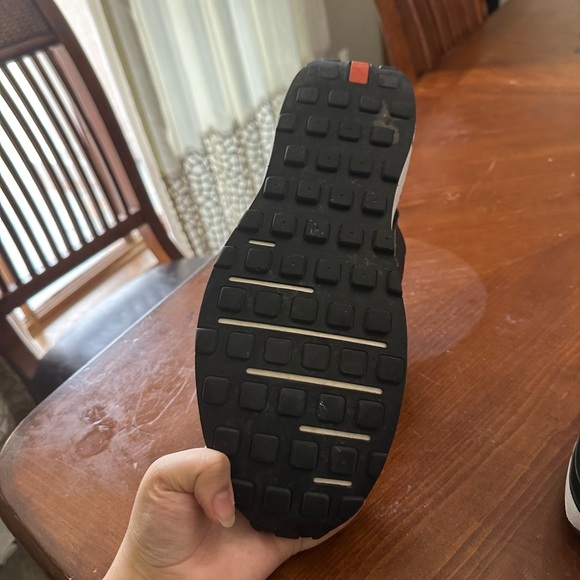 Black Nike Shoes - Picture 7 of 12